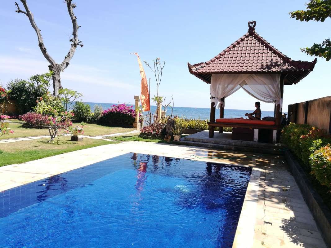 The Do’s and Don’ts of Personalize Messages in Pool Services